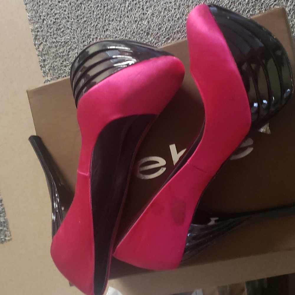 bebe Riley Fuschia - Picture 4 of 4